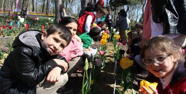 ÇOCUK LALE ŞENLİĞİ BAŞLADI…